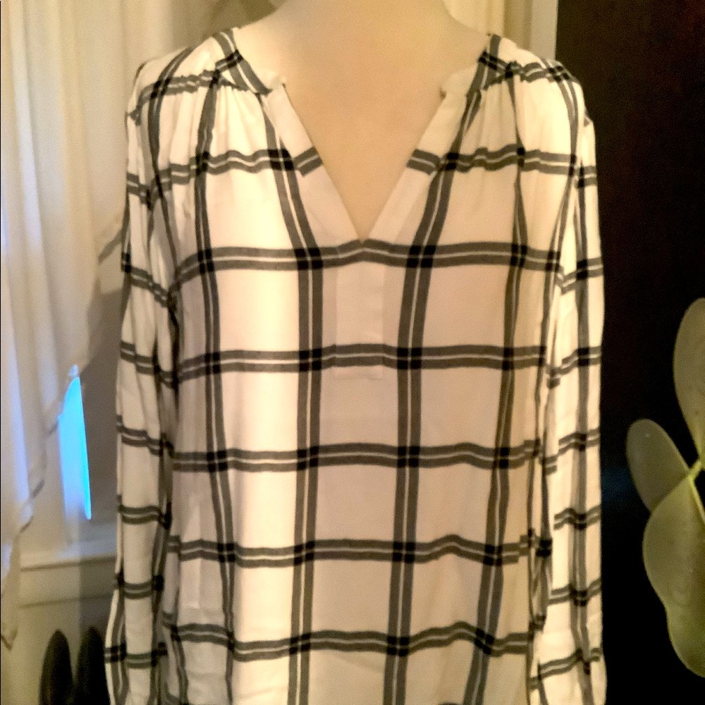 Loft long sleeved light white V-neck top